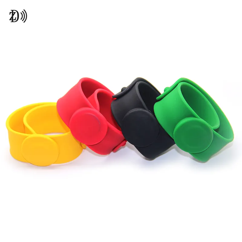 Adjustable Style NTAG213 NTAG215 NTAG216 NFC RFID Silicone Band Wristband Watch for Children Tracking